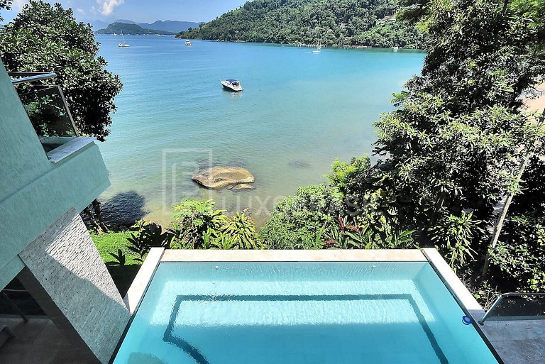 Casa 06 Suítes Angra dos Reis Pé na Areia