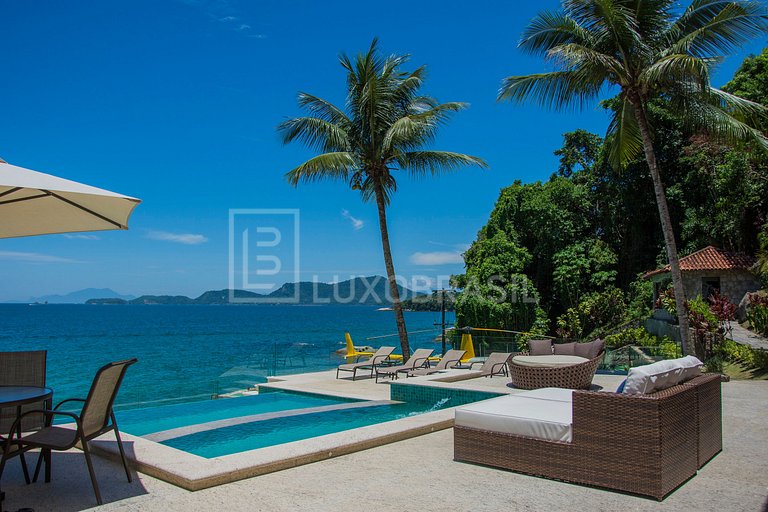 LUXOBRASIL #AR19 Casa Bella Angra 07 Suites Vacation Rentals