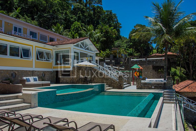 LUXOBRASIL #AR19 Casa Bella Angra 07 Suites Vacation Rentals