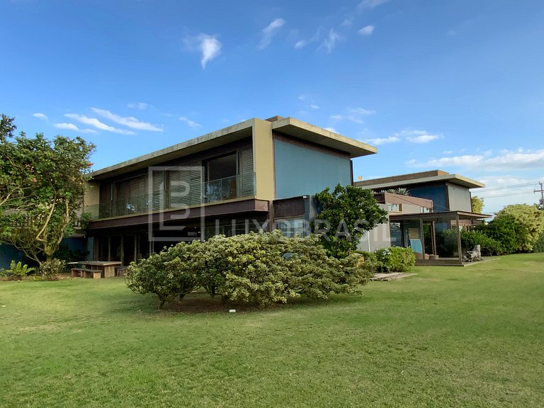 Mansão Búzios Pé na Areia 07 Suítes