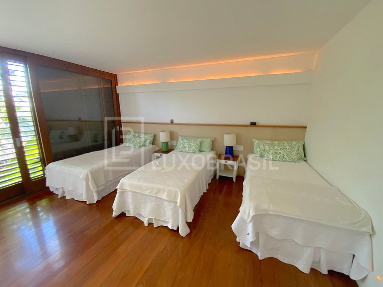 Mansão Búzios Pé na Areia 07 Suítes