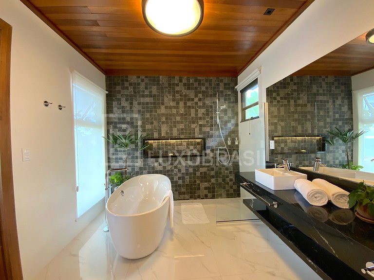 LUXOBRASIL #BZ34 House Mirador João Fernandes Vacation Renta
