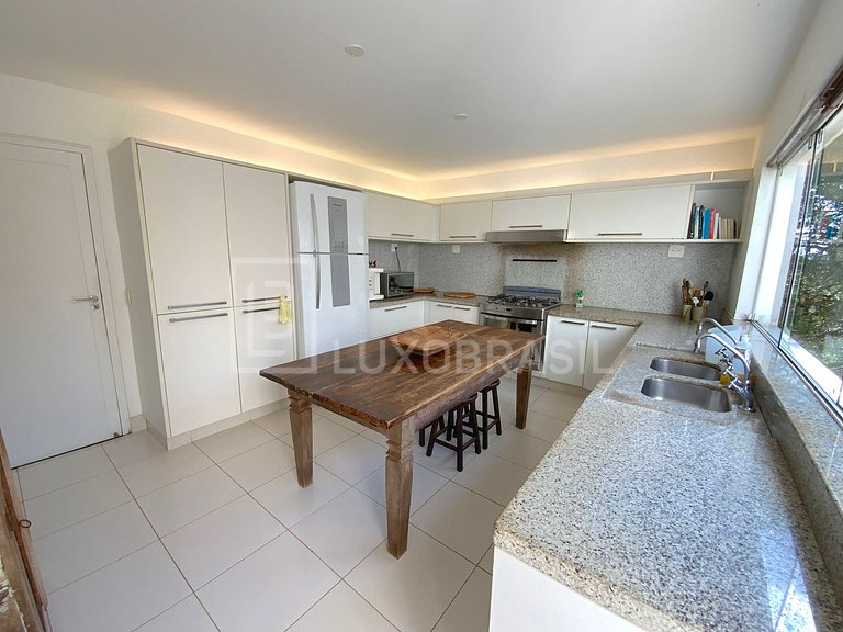 LUXOBRASIL #BZ38 Casa Alto da Ferradura 05 Suites Búzios Alq
