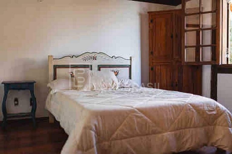Vila com Piscina e Sauna em Secretário Petrópolis