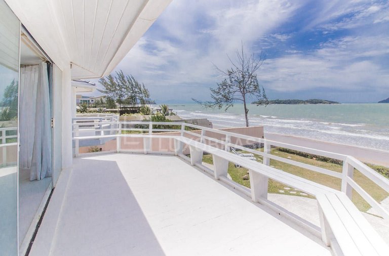 LUXOBRASIL #BZ40 Casa da Baleia 05 Bedrooms Beachfront Vacat