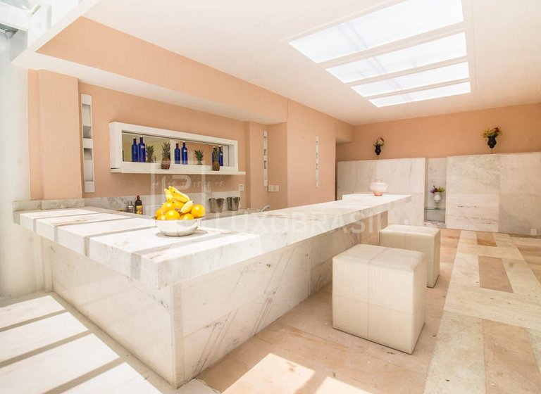LUXOBRASIL #BZ40 Casa da Baleia 05 Dormitorios Alquiler de v
