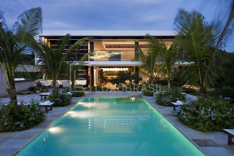 LUXOBRASIL #BZ38 Casa Alto da Ferradura 05 Suites Búzios Alq