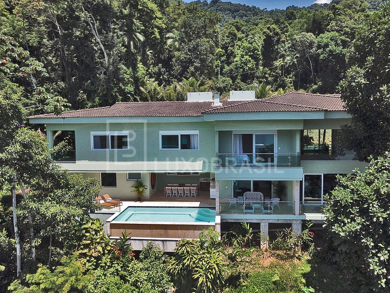 Casa 06 Suítes Angra dos Reis Pé na Areia