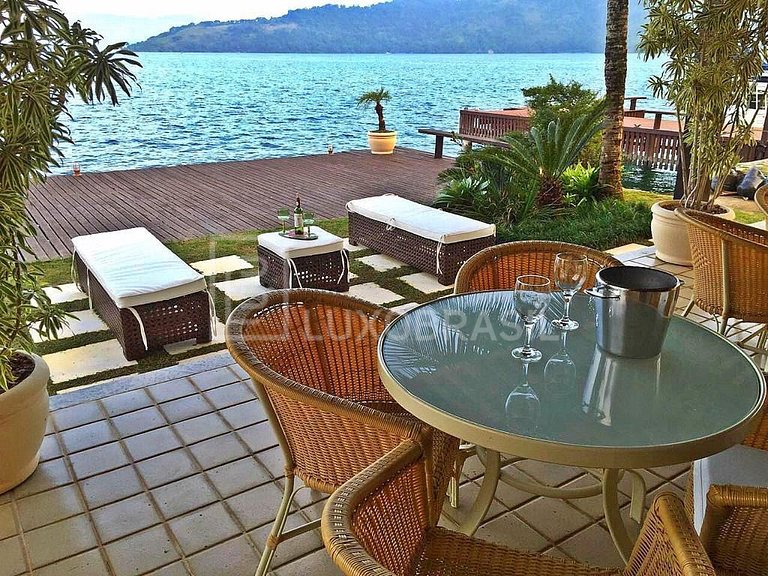 LUXOBRASIL #AR21 Villa Caierinhas 08 Suítes Angra Aluguel de