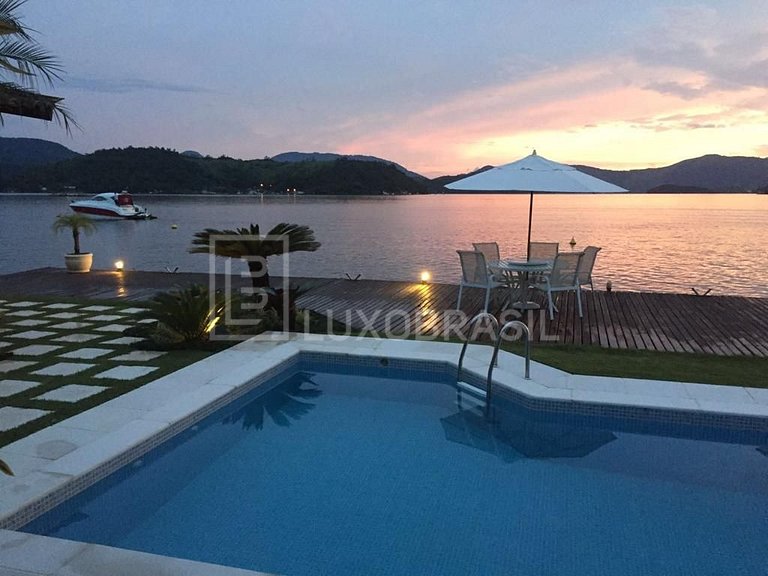LuxoBrasil #AR21 Villa Caierinhas 08 Suites Angra Alquiler d