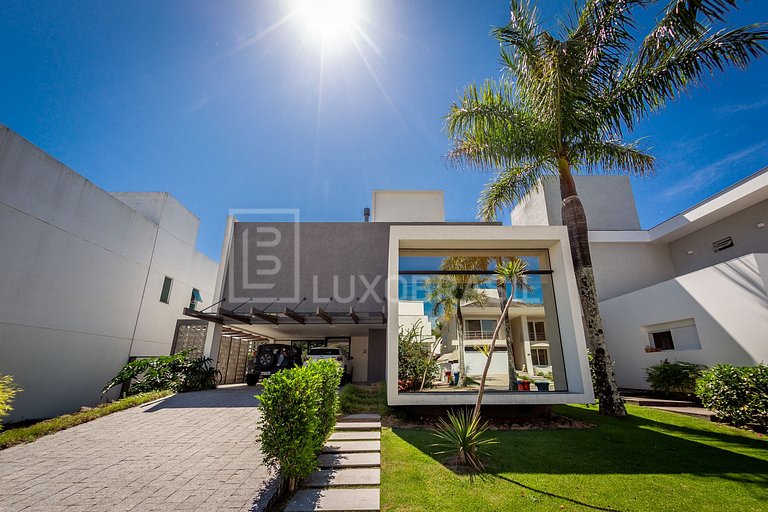 Maravilhosa Casa Esmeralda com 04 Suítes- Jurerê #JR01