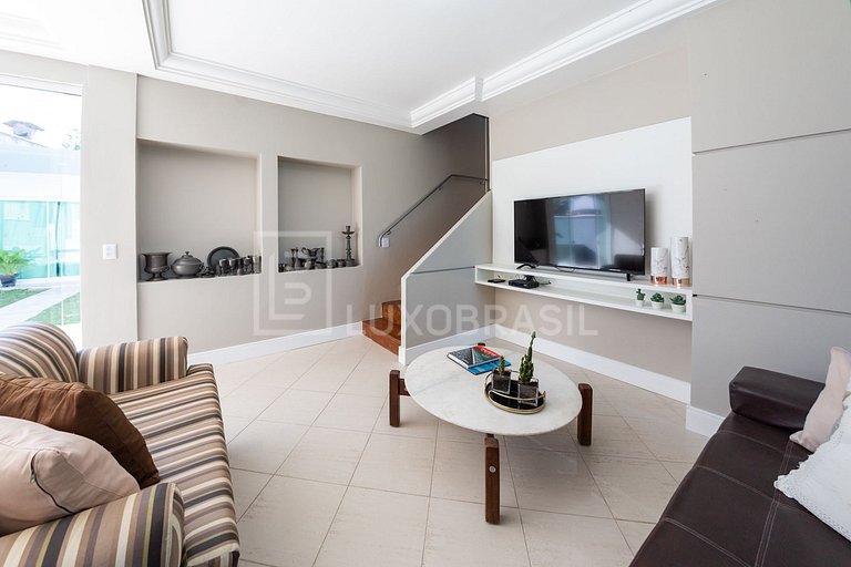 Big Summer House – 6 Suítes em Jurerê, Florianópolis