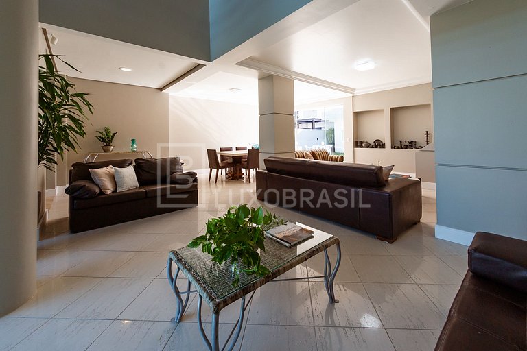 Big Summer House – 6 Suítes em Jurerê, Florianópolis