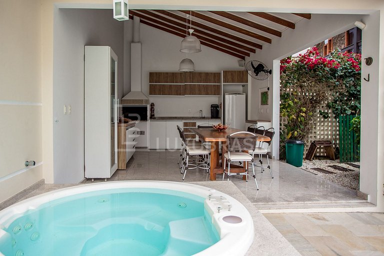 LUXOBRASIL #JR04 Casa Aconchego - Jurerê Internacional Vacat