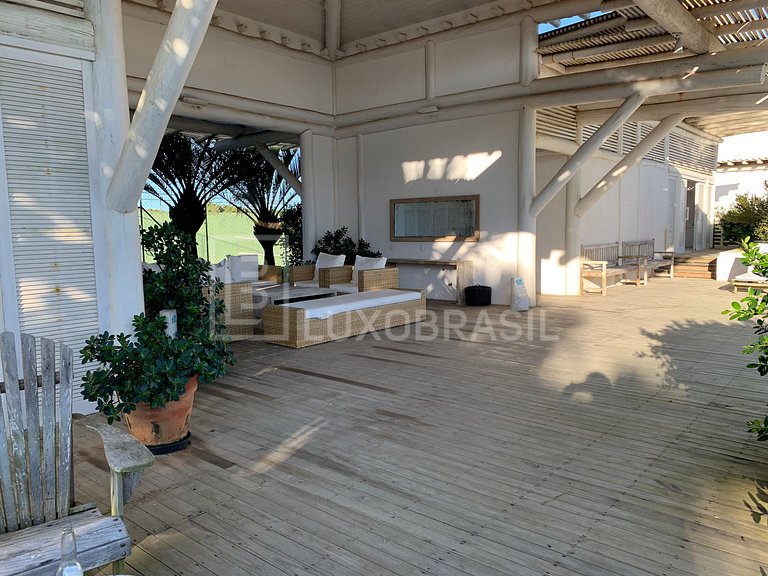 LUXOBRASIL #BZ44 Casa Rosé 05 Suites Praia Rasa Alquiler de