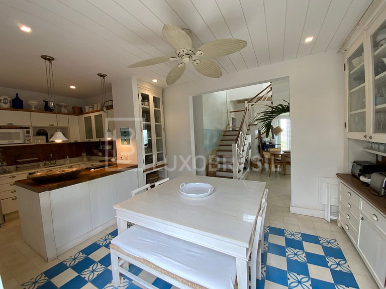 LUXOBRASIL #BZ44 Casa Rosé 05 Suites Praia Rasa Alquiler de