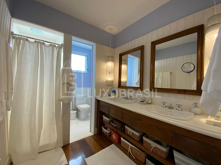 LUXOBRASIL #BZ44 Casa Rosé 05 Suites Praia Rasa Alquiler de