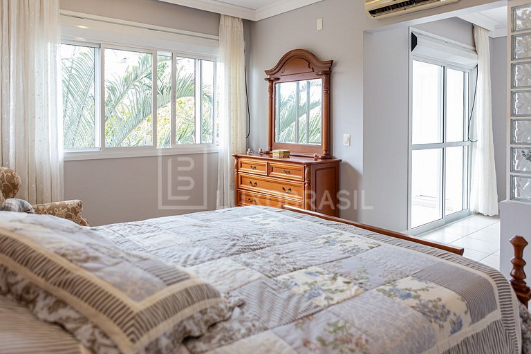 Casa Puro Encanto – 5 Quartos em Jurerê Internacional