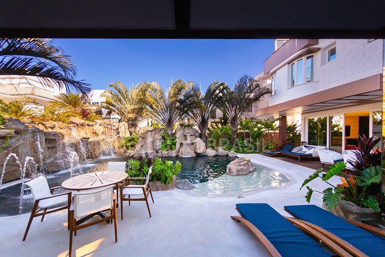 Mansão Blue Heart – 5 Quartos em Jurerê Internacional