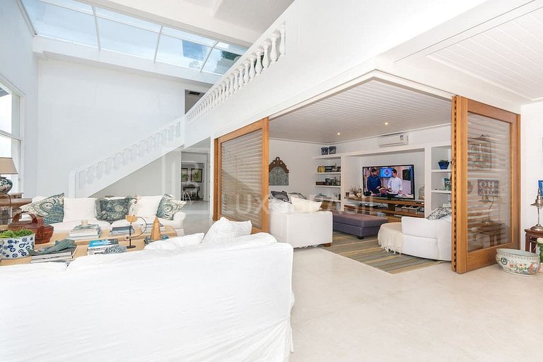 LUXOBRASIL #MAN02 House Porto Real 05 Suites Mangaratiba Vac