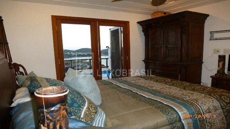 Casa Amarela 04 suítes Alto da Ferradura Búzios