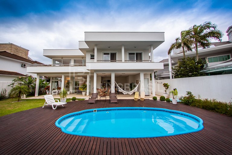 Casa Celebrare – 6 Quartos em Jurerê Internacional