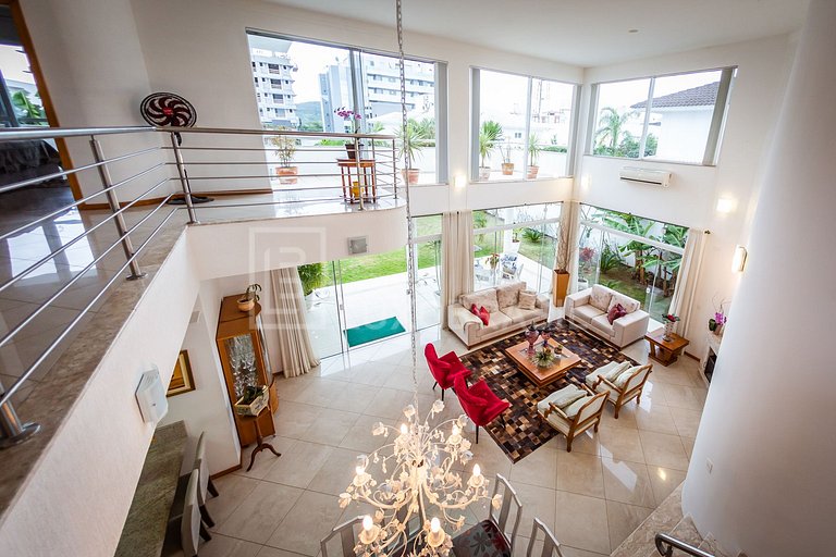 Casa Celebrare – 6 Quartos em Jurerê Internacional
