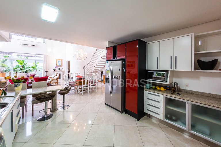 Casa Celebrare – 6 Quartos em Jurerê Internacional