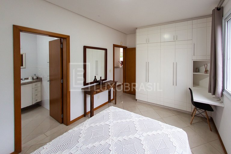 Casa Celebrare – 6 Quartos em Jurerê Internacional