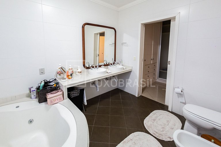 Casa Celebrare – 6 Quartos em Jurerê Internacional