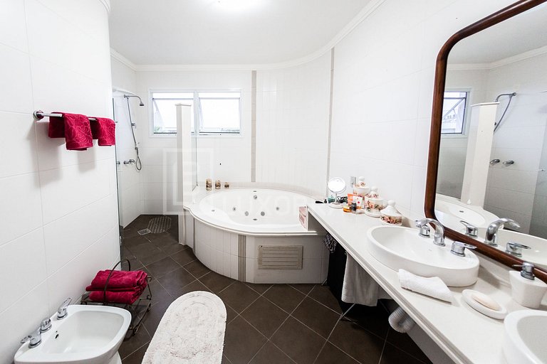 Casa Celebrare – 6 Quartos em Jurerê Internacional