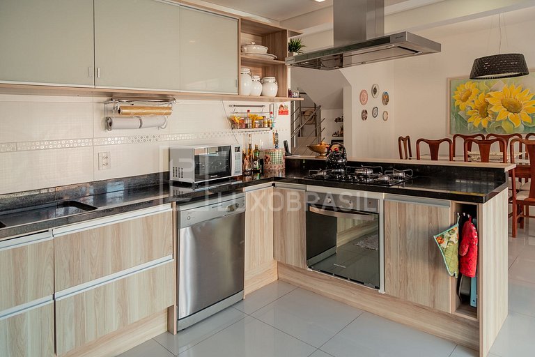 Casa Aconchego Jurerê – 4 Quartos em Jurerê Internacional