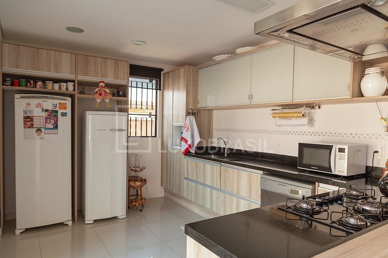 Casa Aconchego Jurerê – 4 Quartos em Jurerê Internacional