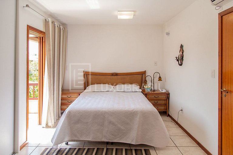 Casa Aconchego Jurerê – 4 Quartos em Jurerê Internacional