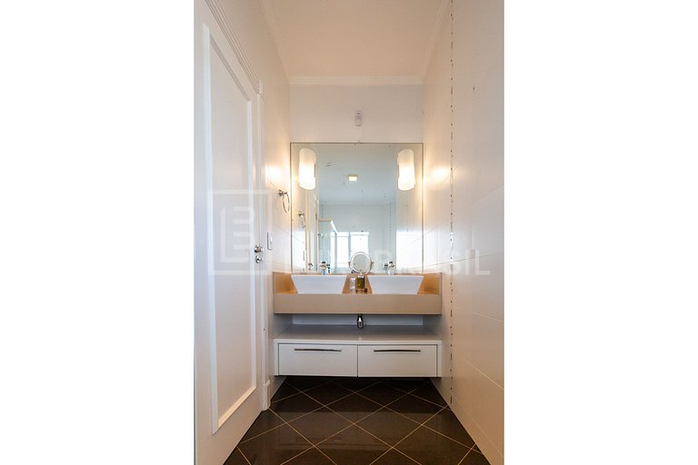 LUXOBRASIL #JR15 Casa Real Estate - Jurerê Internacional Cas