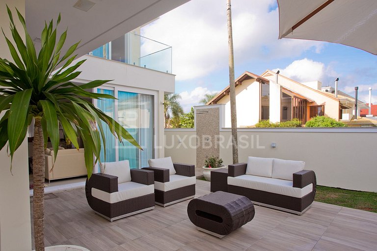 Casa Pérola – 4 Suítes em Jurerê Internacional