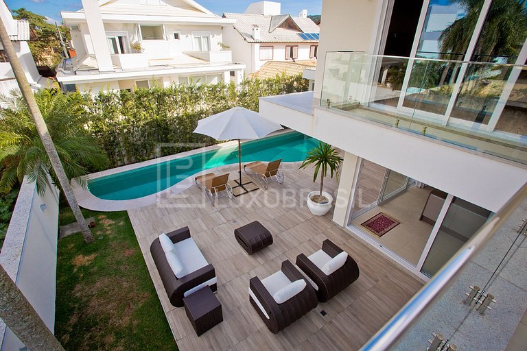 Casa Pérola – 4 Suítes em Jurerê Internacional