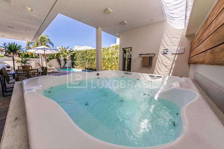Casa Pérola – 4 Suítes em Jurerê Internacional