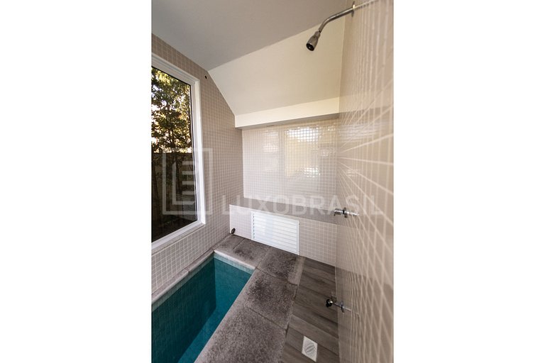 Casa Pérola – 4 Suítes em Jurerê Internacional