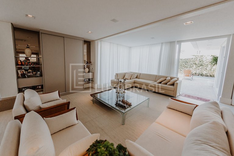 Casa Pérola – 4 Suítes em Jurerê Internacional