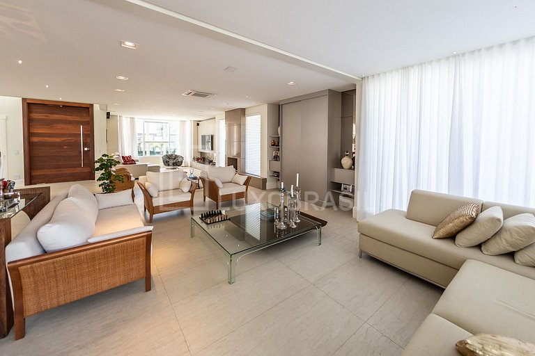 Casa Pérola – 4 Suítes em Jurerê Internacional