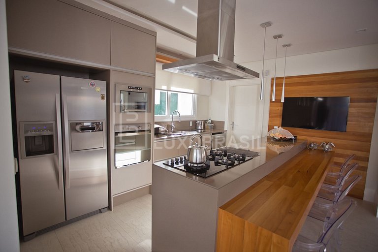 Casa Pérola – 4 Suítes em Jurerê Internacional