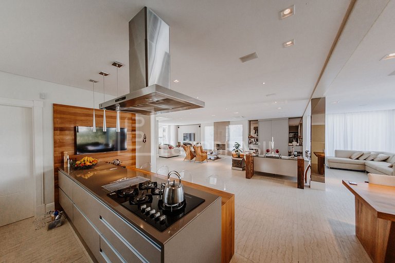 Casa Pérola – 4 Suítes em Jurerê Internacional