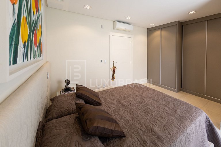 Casa Pérola – 4 Suítes em Jurerê Internacional