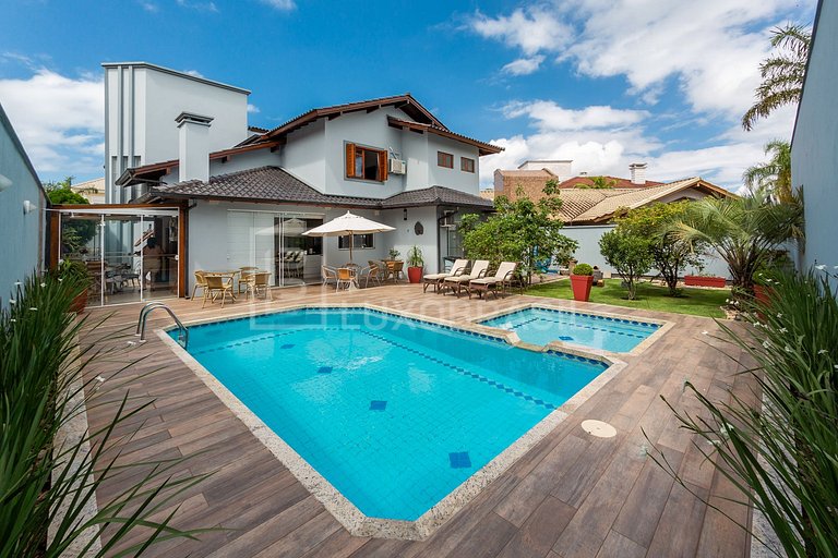 Casa Excelente – 4 Quartos em Jurerê Internacional