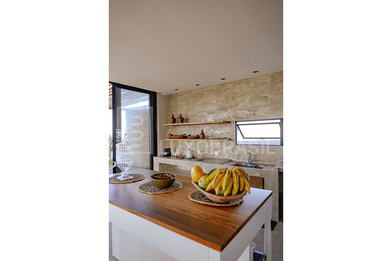LB- CE03 Makena Beach House Foot in the Sand 06 Bedrooms Vac