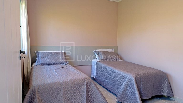 Mansão Escarpas do Lago – Luxo em Capitólio MG