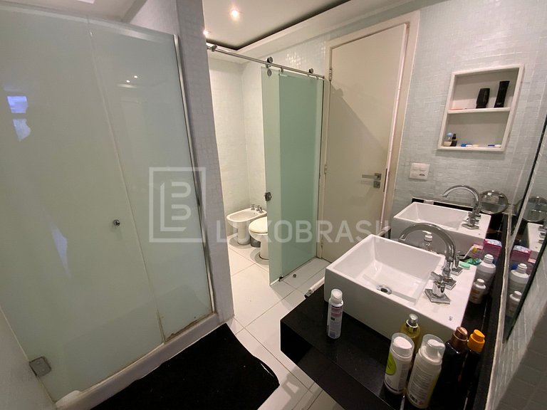 Apartamento Barra da Tijuca Frente Mar 04 suítes