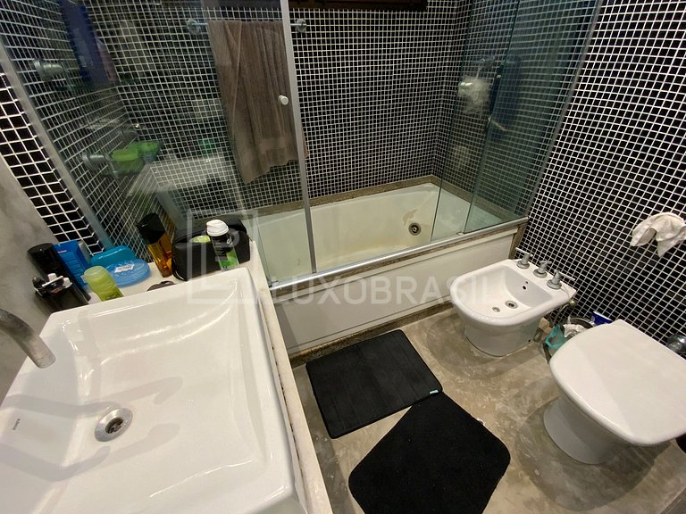 Apartamento Barra da Tijuca Frente Mar 04 suítes