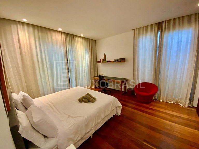LB - RJ36 Villa Joatinga 05 Suites House Vacation Rentals